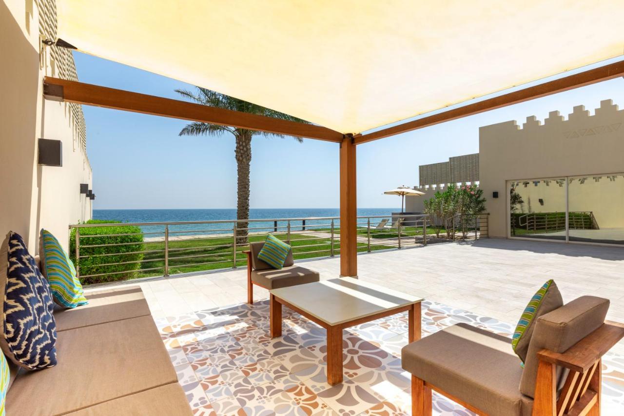 Sealine Beach, A Murwab Resort メサイード エクステリア 写真 The beach at the hotel