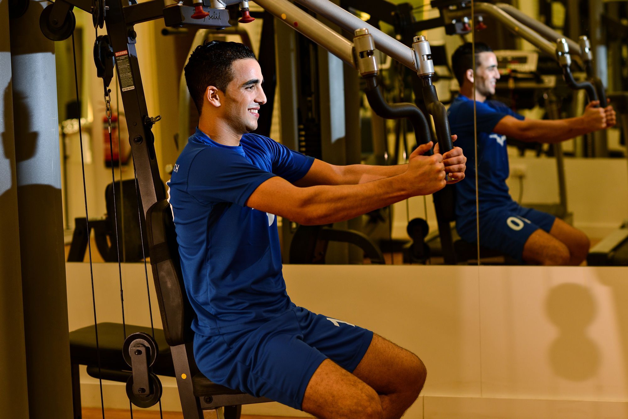 Sealine Beach, A Murwab Resort メサイード エクステリア 写真 A player working out in the gym